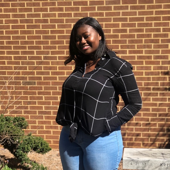 Meet your Posher, Aja - Picture 1 of 1